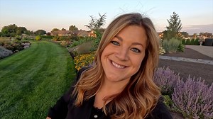 51K views · 5.6K reactions | Cut Flower Garden Tour!!! SO Many Pretty Things!  | Garden Answer | Facebook