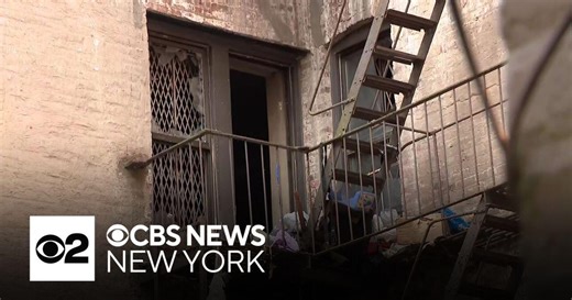 2 dead, firefighter injured in Crown Heights, Brooklyn blaze