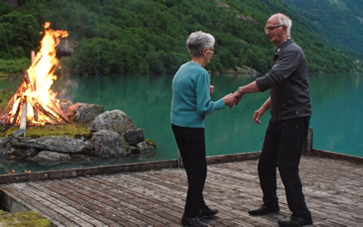 北欧の大自然と向き合い、そこに生きる老夫婦の佇まいに触れる。ドキュメンタリー映画『SONG OF EARTH』を通してあなたが気づくもの