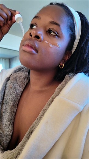 I wasn't expecting this from a red bean mask #skincare #surprised #korean