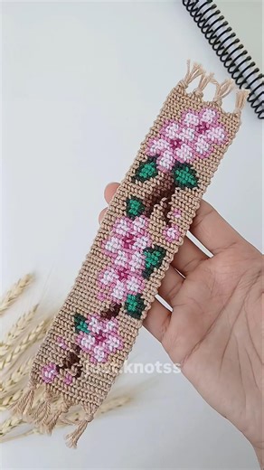Sakura alpha pattern bookmark🔖🌸 #friendshipbracelets #braceletbook #diybookmark #diymacrame