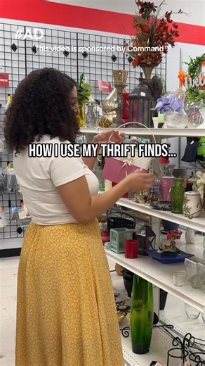 #CommandBrand I turned two thrifted finds into easy, damage-free wall storage with the help of Command Brand. #HomeHack #ThriftedFinds #ThriftedvsStyled | Redesign by Bre