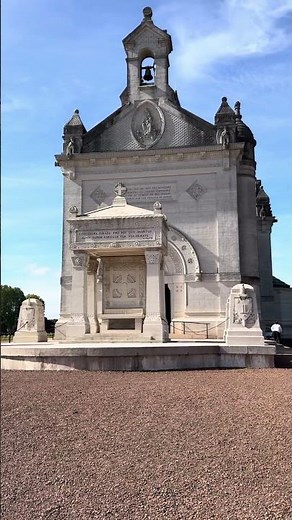 France’s largest 1st World War Cemetery at Notre-Dame de Lorette, N. France.