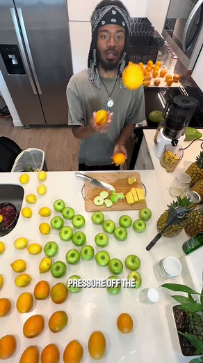 Fasting is healing, & for the past 30 days I’ve been of a fruit & juice fast ! 1 month straight with 0 cooked meals. Just fruit & cold pressed juices. From Apples to oranges, grapes & mangos, pineapples, berries, you get the point Fruits are the easiest food to digest, and can take pressure off the gut/digestive system compared to cooked meals I started this fast to cleanse my body, give my digestive system time to rest, and to challenge myself. Over the years I’ve grown the courage, tenacity, &