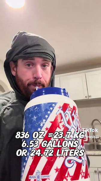 LIFE OF A SODA ADDICT PART LXXXVII Saturdays before Christmas! Am I right? Peed at least two dozen times today.