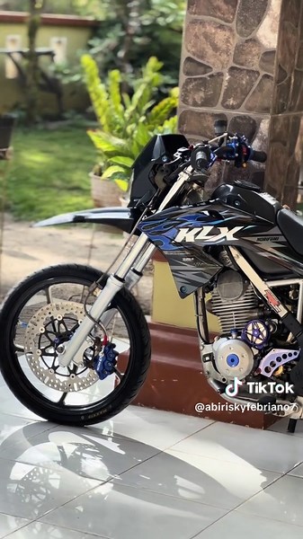 fs velg muntakin mines pemakaian aja😇😇#surexgank🔥 #sad #bismillahrame #klxmodifikasi #surex #fypp #surexstyle #KLX__BLUBI💤