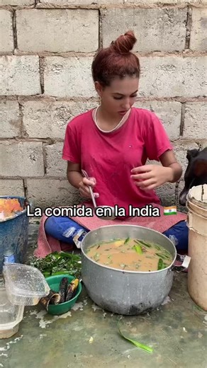 Comida de la India 😂😨 #indianfood #parodia #comedia (via: @ʕ•̫͡•LuzPortillo💗)