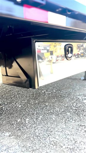 Big custom 22ton Gator tag trailers. #GatorMade #pintletrailer | Gatormade Trailers