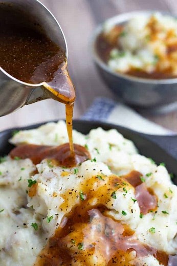 Easy Vegan Brown Gravy in 10-Minutes!