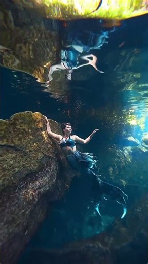 You can turn an ordinary moment into an underwater adventure! 📸🧜‍♀️