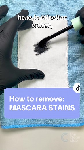Replying to @Buzyz This is a dry cleaners guide to removing a MASCARA stain (I also picked a waterproof mascara because it’s much harder to remove), here is what you need: Micellar water, a plastic tool for rubbing (ideally a spotting bone), a cleaning towel, patience 1) Put a clean towel that you don’t care about behind the stain 2) Pour micellar water on top of stain (no need to wait, this process is more about using the micellar water to carry the stain away) 3) Work the stain through the gar