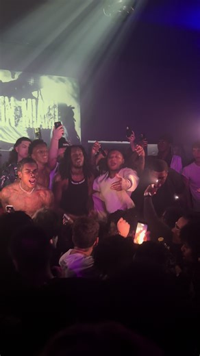 Diamond performing with family and friends in Miami show #xyzbca #foryou #undergroundmusic #oway #diamond