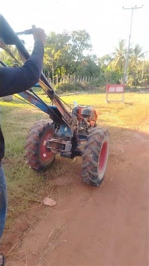 VS4986, Drive KubotaZT140 vs RT140 Walking tractor #shorts