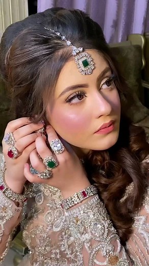 sehrabandi on Instagram: "Use hashtag for a feature ! follow @sehrabandi . . . . . . . . . . . . . . ____________________________ #mehndi #barat #style #makeup #makeuptutorial #makeupartist #makeupartist #makeupvideos #makeuplooks #styleblogger #styleinspo #stylefashion #styleinspiration #dresses #dressup #beauty #beautytips #beautybloggers #beautyaddict #beautyjunkie #beautymakeup #beautysalon #beautybloggerindonesia"