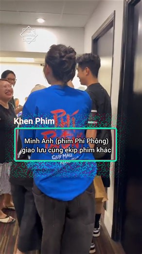Minh Anh (phim Phí Phông) giao lưu cùng ekip phim khác