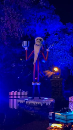 🚨 FUN ACTIVITY IN AUSTIN ALERT🚨 Have you been to Disney Tim Burton’s The Nightmare Before Christmas Light Trail yet? It’s in South Austin at the @wildflowercenter I took the family and we had a blast. Tickets start at $20 and it’s only open until Nov. 30th! Get your tickets now at TexasPerformingArts.org #TNBCLightTrail #TexasPerformingArts #TheNightmareBeforeChristmasLightTrail #WildflowerCenter #TimBurton #TexasWelcomes @TNBCLightTrail @TPAPresents | Anne Hudson