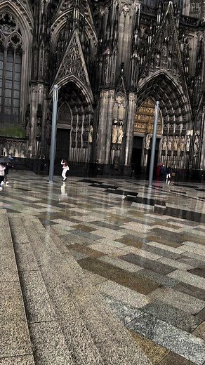 Exploring the Majestic Cologne Cathedral
