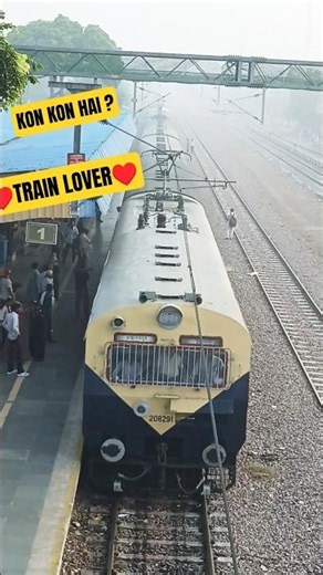 13307 ganga satluj express train annoucement vs memu train arrival#trainannouncement#indianrailways