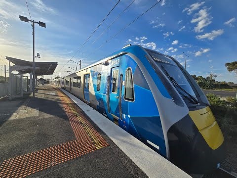 A Journey on Metro Trains, HCMT Set 18 (Cranbourne via City Loop Service)