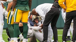 Derek Carr: A look into the Saints' quarterback's injury history