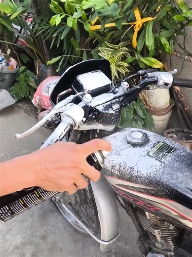 Quick Cleaning with Tire Foam Cleaner