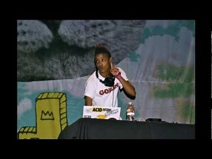 She Dgaf - The Internet