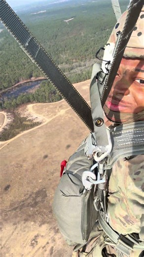 So peaceful 🪖🪂 #airborne #army #miltok #fyp #parachute | airborne