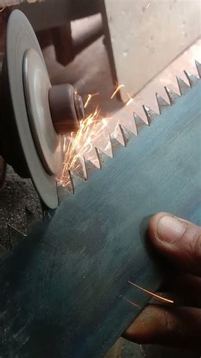 Look Quick Easy Sharpen Big teeth Saw 🪚💪