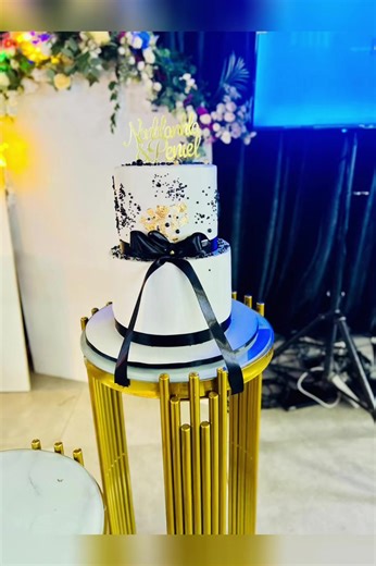 Black and Gold Wedding Perfection