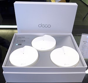 家中くまなくWi-Fi接続、3台のルーターを置くだけで宅内メッシュを自動構築できる「Deco M5」、TP-Linkが発売