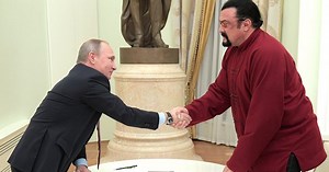 Russia tasks Steven Seagal with improving U.S. ties