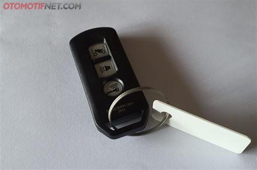 Jarang Yang Ngerti, ID Tag Remote Keyless Bukan Cuma Gantungan, Ada Kode Rahasia - Otomotifnet.com