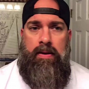 7.7M views · 1.3K shares | Straighten your BEARD or HAIR INSTANTLY! Get it while it's still 50% OFF  Get yours now https://bit.ly/2QHeUx7 | Emerald Store | Facebook