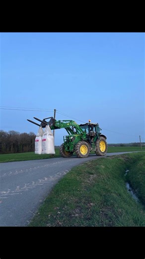 Merci pour les 1000 abonnés 💪🏻🚜 #elevage #agri #johndeere #farming