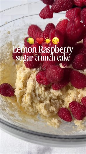 One Bowl Lemon Raspberry Cake with Sugar Crunch Top (no frosting needed!)