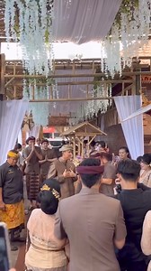 717K views · 5.4K reactions | Moment kedatangan Rizki Febian bersama sang Ayah, yang dikenal Sule meminang Ni Ketut Mahalini Ayu Raharja, Minggu (05/05/2024). Happy wedding @mahaliniraharja dan @rizkyfbian Video @mahalinzii Via @denpasar.viral | LOCAL BALI island | Facebook