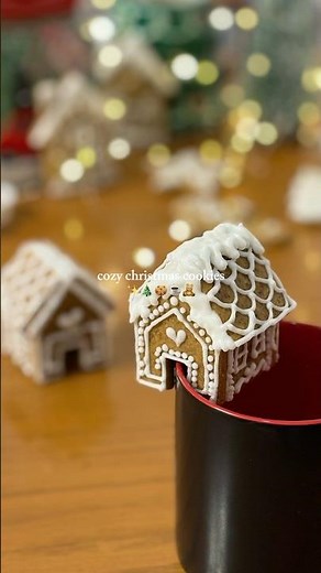 Mini Gingerbread House on a Cup 🎄 | Christmas Baking Short☕️