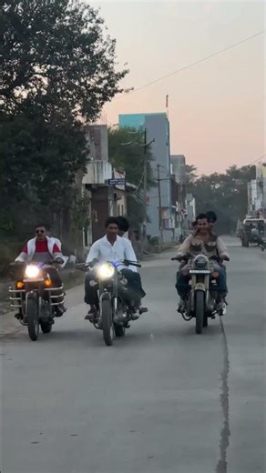 Bullet ka sound zyada powerful #Classic350#Classic500#RoyalEnfield#BulletSound#BulletVsBullet#Bulle