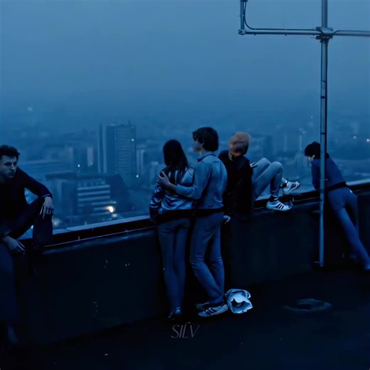 Vibe #christianef #bahnhofzoo #wirkindervombahnhofzooedit #berlin #fyp #edit #edits #aftereffectsedits