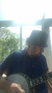 Some more banjo goodness from Dave, and it's a version of a song he wrote 40 years ago. | Chas & Dave (official)