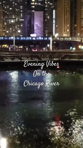 Evening Vibes on the Chicago River #chicagovlog #chicagoriver #chicagoriverwalk #asmrsounds #asmr