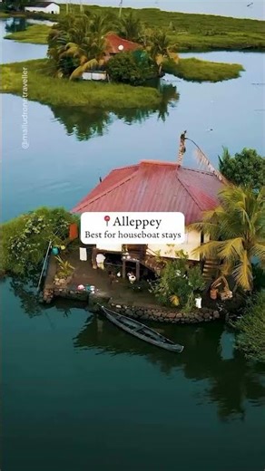 Kerala India Travel Guide 🇮🇳 | Munnar Alleppey Beaches Backwaters & Hidden Gems