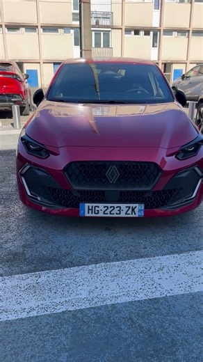 New Renault Clio Looks Amazing in Red ❤️🔥 #RenaultClio #Renault #Shorts