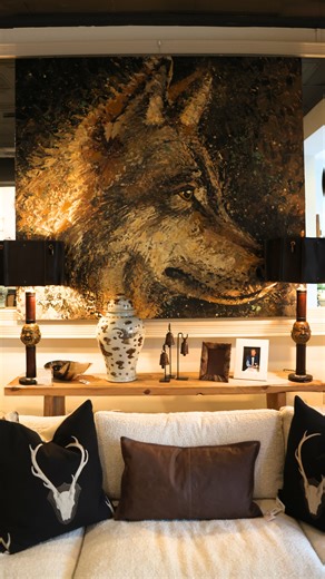 One of the best things about The Den is that you’re never guaranteed to see the same thing twice. With one-of-a-kind pieces, seasonal décor, and work from local artists, there’s always something new to discover. That also means if you love it, don’t wait. You might not see it next time 👀 See what you can find at 📍575 St Paul St, Denver #LocalArt #MoneyComesBack #ThingsToDoDenver #TheDenDenver #ShopLocalDenver