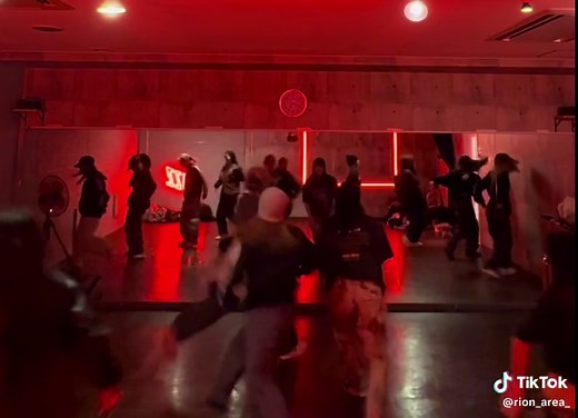 Hip Hop Dance Choreography to Kendrick Lamar's HUMBLE