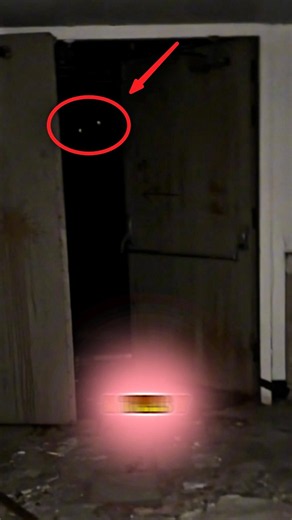 We Explored a Haunted House… But Something Was Waiting Inside 😨👻#viral