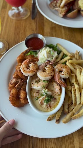 Clam chowder & fresh sustainable seafood. Waterfront views. Family-owned since 1983. PIER 39 | Pier Market Seafood Restaurant