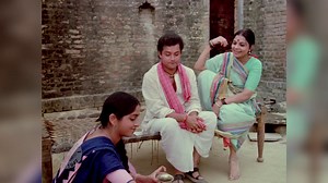 9.6M views · 237K reactions | Have a look at this scene from the movie 'Nadiya Ke Paar'. #ReliveRajshri | Rajshri | Facebook