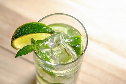 ラム酒カクテル13選！甘口から辛口まで徹底解説 | デリッシュキッチン