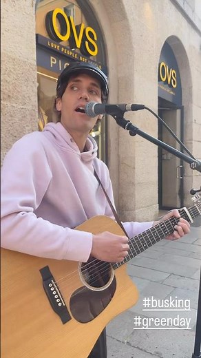 Boulevard of broken dreams in the street #busking #greenday #acoustic #streetmusic